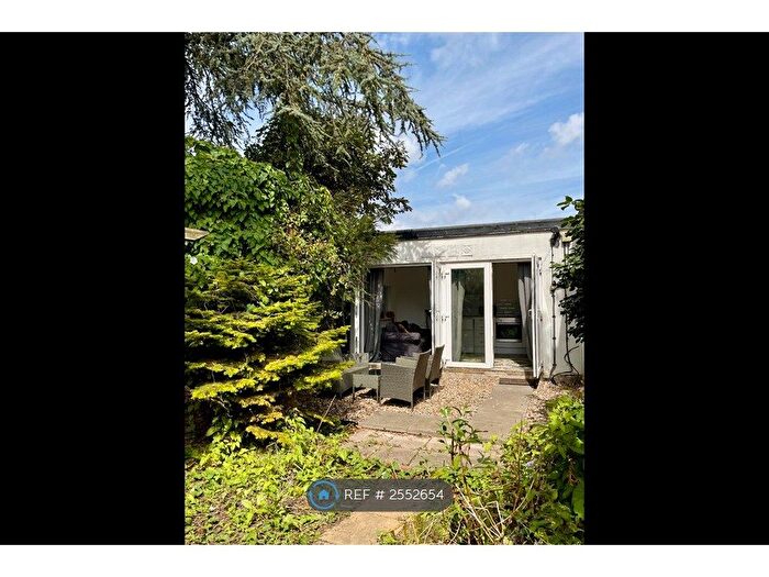 Studio To Rent In Hartley Road, London, E11