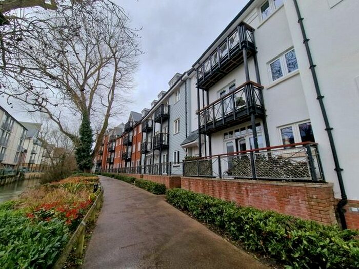 2 Bedroom Flat To Rent In Great Stour Mews, Canterbury, CT1