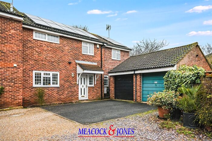 4 Bedroom Semi-Detached House For Sale In Brocksparkwood, Brentwood, CM13