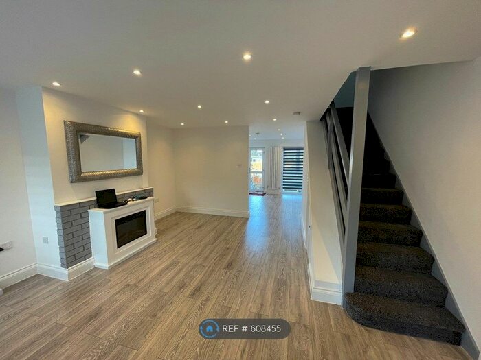 3 Bedroom Terraced House To Rent In Alpine Close, Southampton, SO18