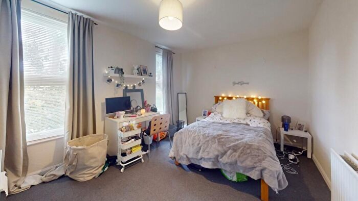 4 Bedroom Semi-Detached House To Rent In Cromwell Street, Nottingham, NG7