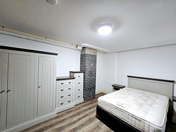 2 Bedroom Flat To Rent In Warspite Road, Woolwich, SE18