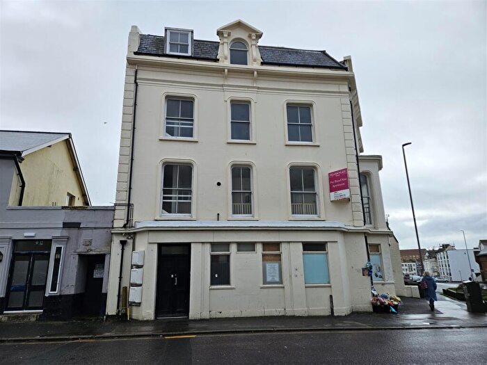 2 Bedroom Flat To Rent In Pelham Place, Seaford, BN25