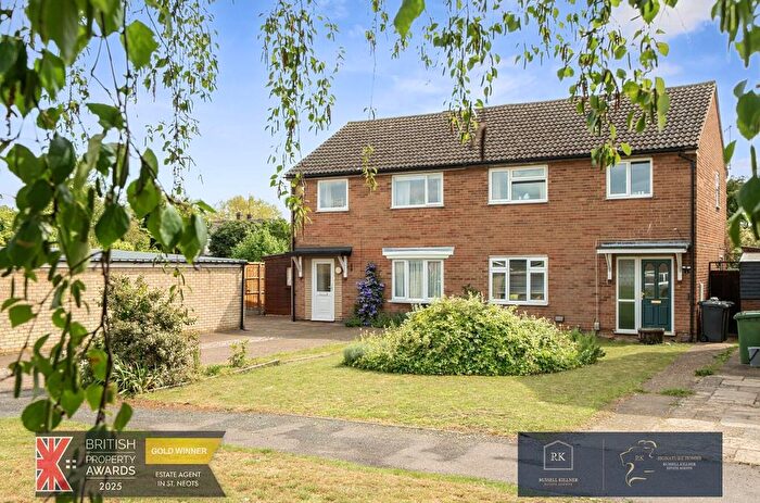 3 Bedroom Semi-Detached House For Sale In Stepping Stones, Hemingford Grey, Huntingdon, PE28