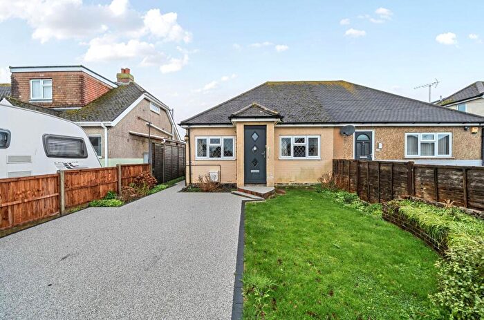 2 Bedroom Semi-Detached Bungalow For Sale In Lincoln Avenue, Rose Green, PO21