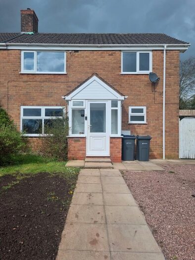 3 Bedroom Semi-Detached House To Rent In Wyatt Road, Sutton Coldfield, B75