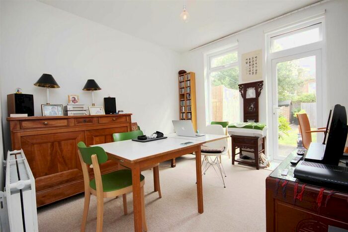 2 Bedroom Flat To Rent In Diana Road, London E17