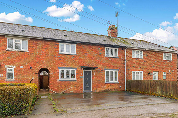 4 Bedroom Terraced House For Sale In Grange Road, Banbury, OX16