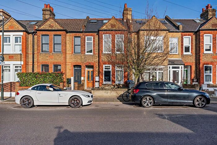 2 Bedroom Flat To Rent In Fortescue Road, Colliers Wood, SW19