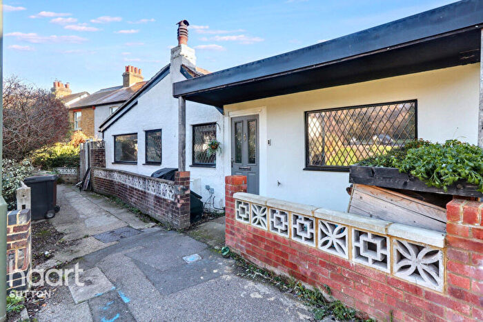 3 Bedroom Detached Bungalow For Sale In Bramble Walk, Epsom, KT18