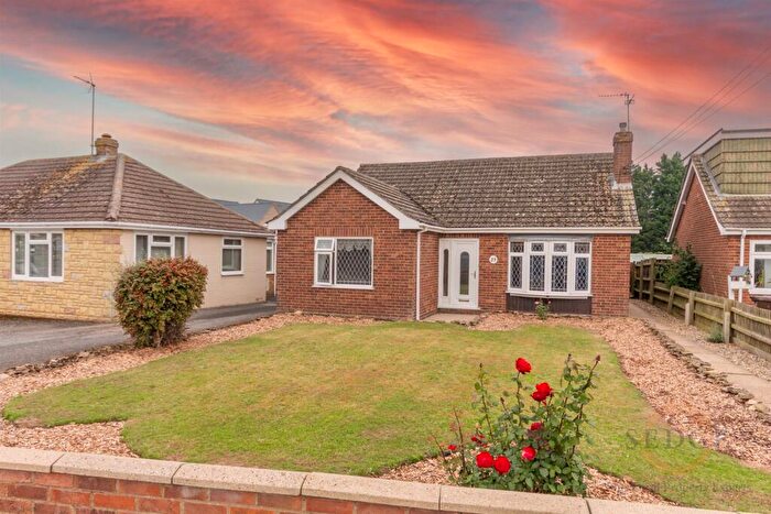 3 Bedroom Detached Bungalow For Sale In Fen End Lane, PE12