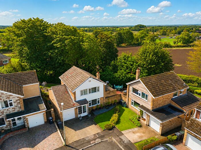 3 Bedroom Detached House For Sale In Westwood Avenue, Heighington Village, DL5