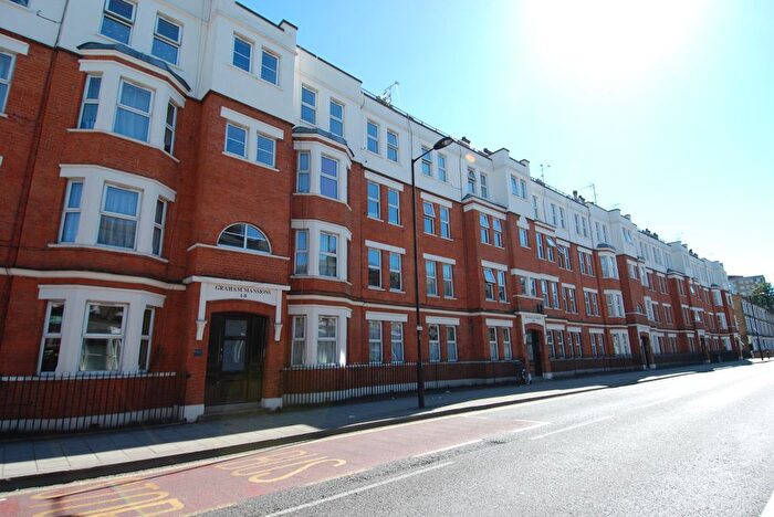 2 Bedroom Flat To Rent In Graham Mansions (), Hackney, E8