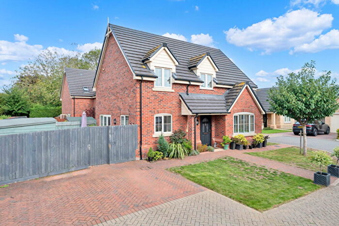 4 Bedroom Semi-Detached House For Sale In Hardwick Court, Holme, Peterborough, PE7