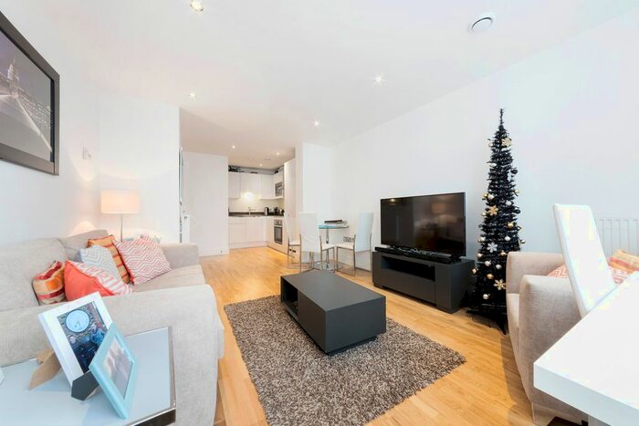 1 Bedroom Flat To Rent In Beacon Point, Dowells Street, New Capital Quay, London, SE10