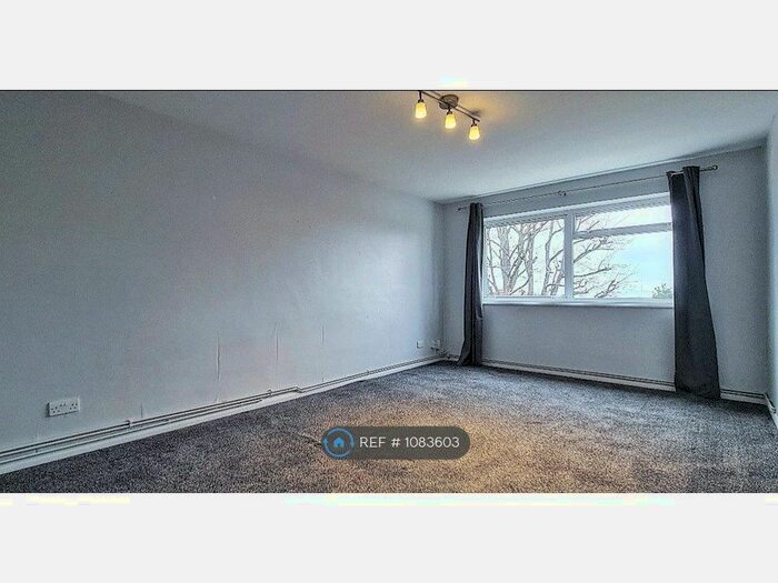 1 Bedroom Flat To Rent In Dunbar Court, Sutton, SM1