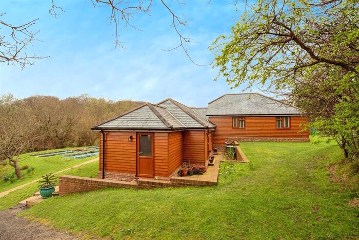 2 Bedroom Detached Bungalow For Sale In Benhall Mill Road, Tunbridge Wells, TN3