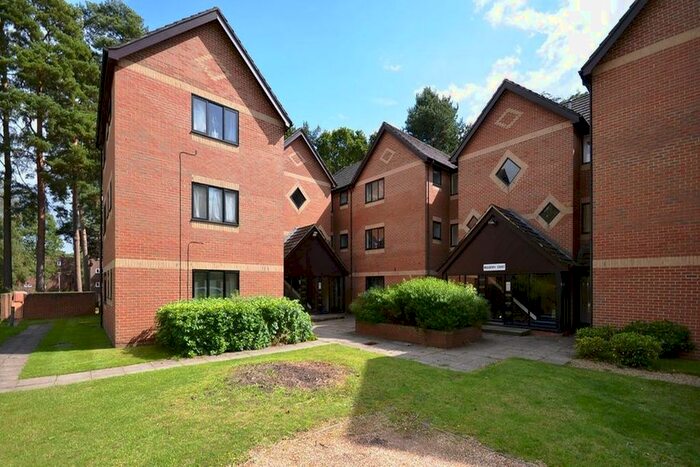1 Bedroom Flat To Rent In Wayland Close, Bracknell, RG12