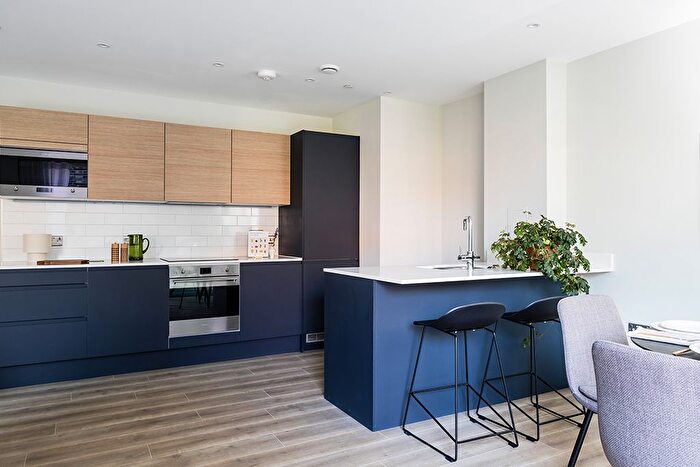 2 Bedroom Flat To Rent In Neptune Wharf, Grinstead Road, London, SE8