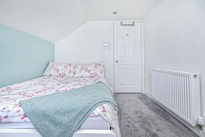 2 Bedroom Flat To Rent In Chapmans Place, Elie, Leven, KY9