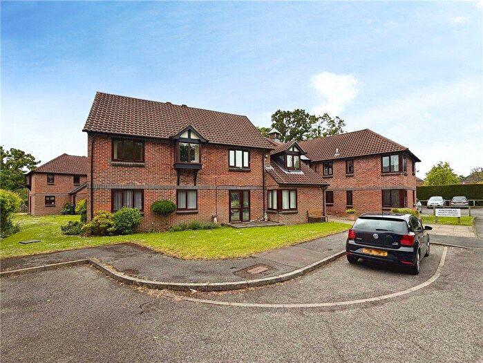 2 Bedroom Apartment For Sale In Kingsmead, Lower Common Road, West Wellow, Romsey, SO51