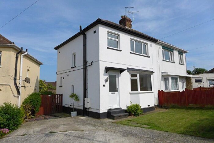3 Bedroom Property To Rent In Forelands Square, Deal, Kent, CT14