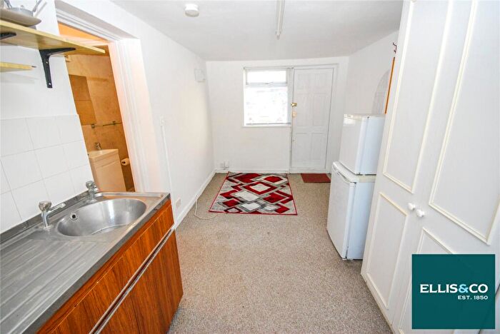 Studio To Rent In Hendon Way, Childs Hill, NW2