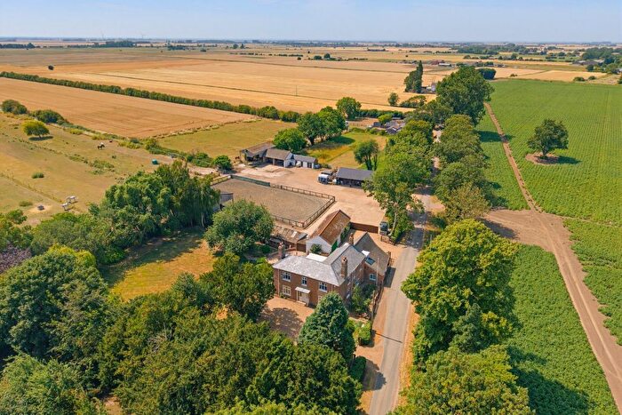 6 Bedroom Equestrian For Sale In Cross Drove, Gedney Hill, Spalding, Lincolnshire, PE12