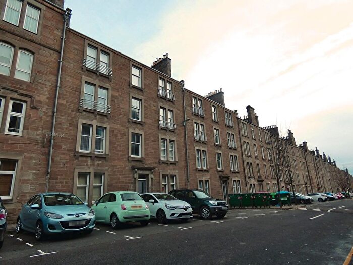 1 Bedroom Flat To Rent In / Baldovan Terrace, Dundee, DD4