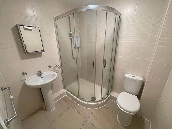 2 Bedroom Flat To Rent In Pool Road, Leicester, LE3