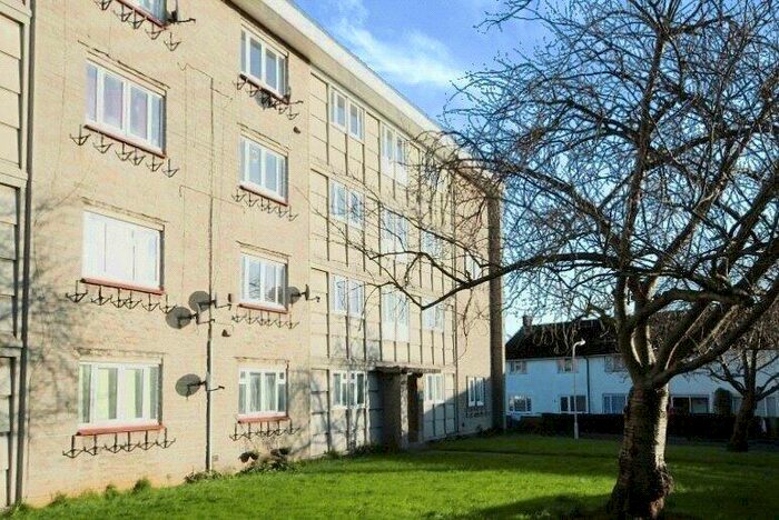 2 Bedroom Apartment To Rent In Holden Road, Basildon, SS14