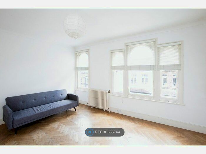 1 Bedroom Flat To Rent In Clapton Passage, London, E5