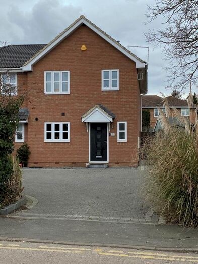 3 Bedroom Semi-Detached House To Rent In The Chase -: Online Enquiries Only, CM3