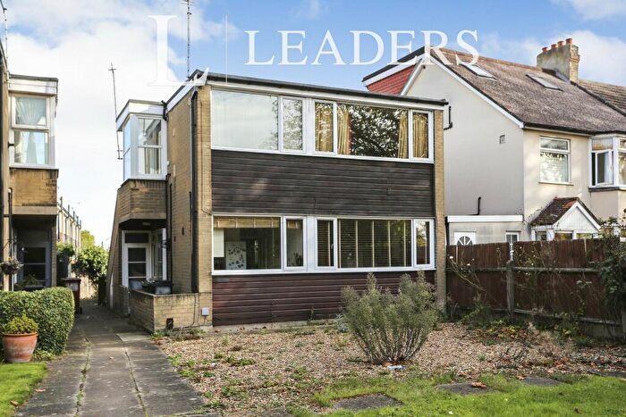 2 Bedroom Maisonette To Rent In Baring Road, SE12