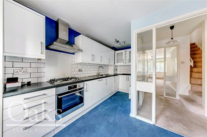 2 Bedroom Maisonette To Rent In Engadine Close, East Croydon, CR0