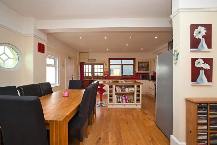 4 Bedroom Detached House For Sale In Percy Avenue, Broadstairs, Kent, CT10