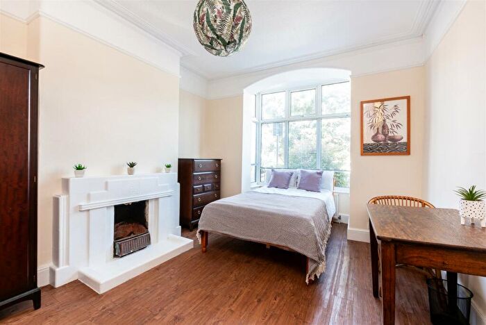 4 Bedroom Terraced House To Rent In Triangle East, Bath, BA2