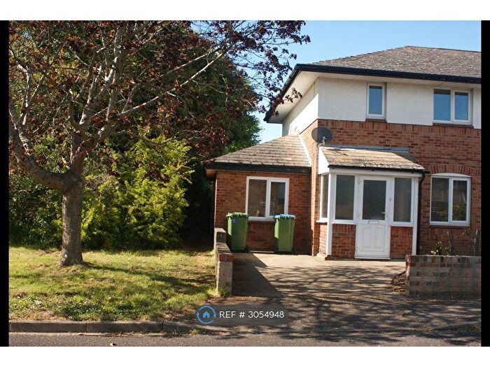 4 Bedroom Semi-Detached House To Rent In Hornchurch Road, Lordshill, Southampton, SO16