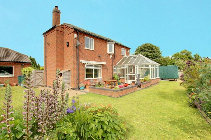 3 Bedroom Detached House For Sale In John Smith Close, Willoughby, Alford, LN13