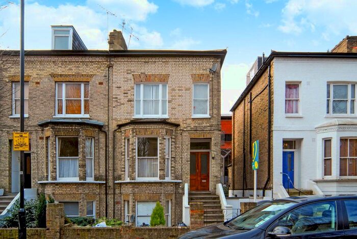 2 Bedroom Flat To Rent In Oxford Road, Ealing Broadway, London, W5