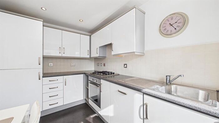 2 Bedroom End Of Terrace House For Sale In Bradfield Way, Dudley, DY1
