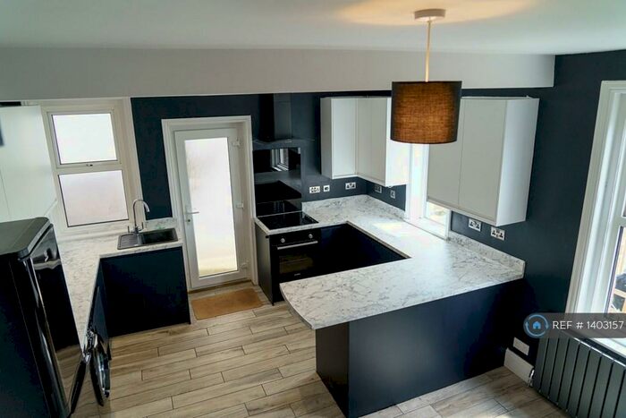 3 Bedroom Detached House To Rent In Pine Road, Bournemouth, BH9