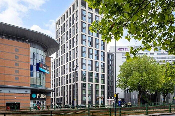 2 Bedroom Flat For Sale In Broad Street, Birmingham, B15
