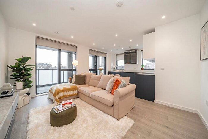 1 Bedroom Flat For Sale In Kilburn Park Road, Maida Vale, NW6