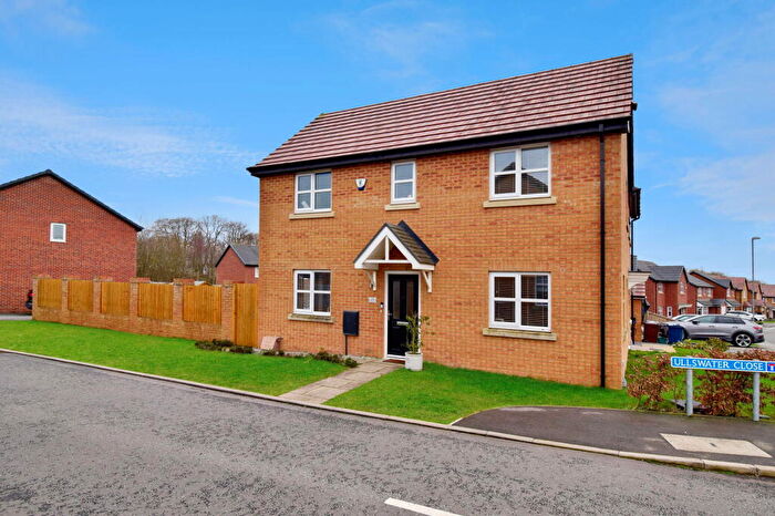 3 Bedroom Semi Detached House For Sale In Ullswater Close, Farington, Leyland, PR25
