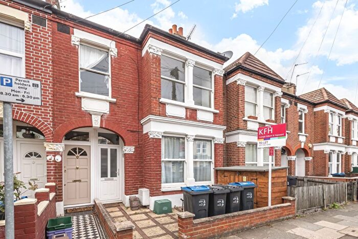 3 Bedroom Flat For Sale In Hotham Road, Wimbledon, London, SW19