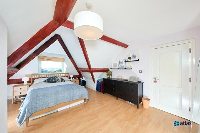 1 Bedroom Apartment For Sale In Mersey Road, Aigburth, L17