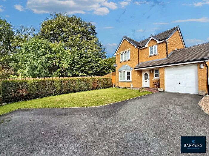 3 Bedroom Detached House For Sale In Knightsbridge Walk, Bradford, BD4
