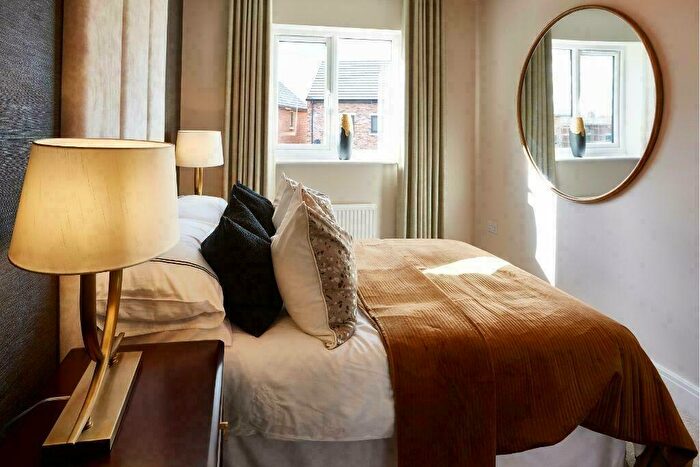 3 Bedroom Semi-Detached House For Sale In Hatfield Lane, Armthorpe, Doncaster, DN3