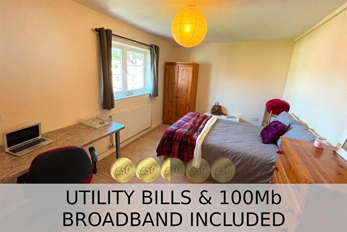 3 Bedroom Flat To Rent In Apartment Unihouse Place, B29